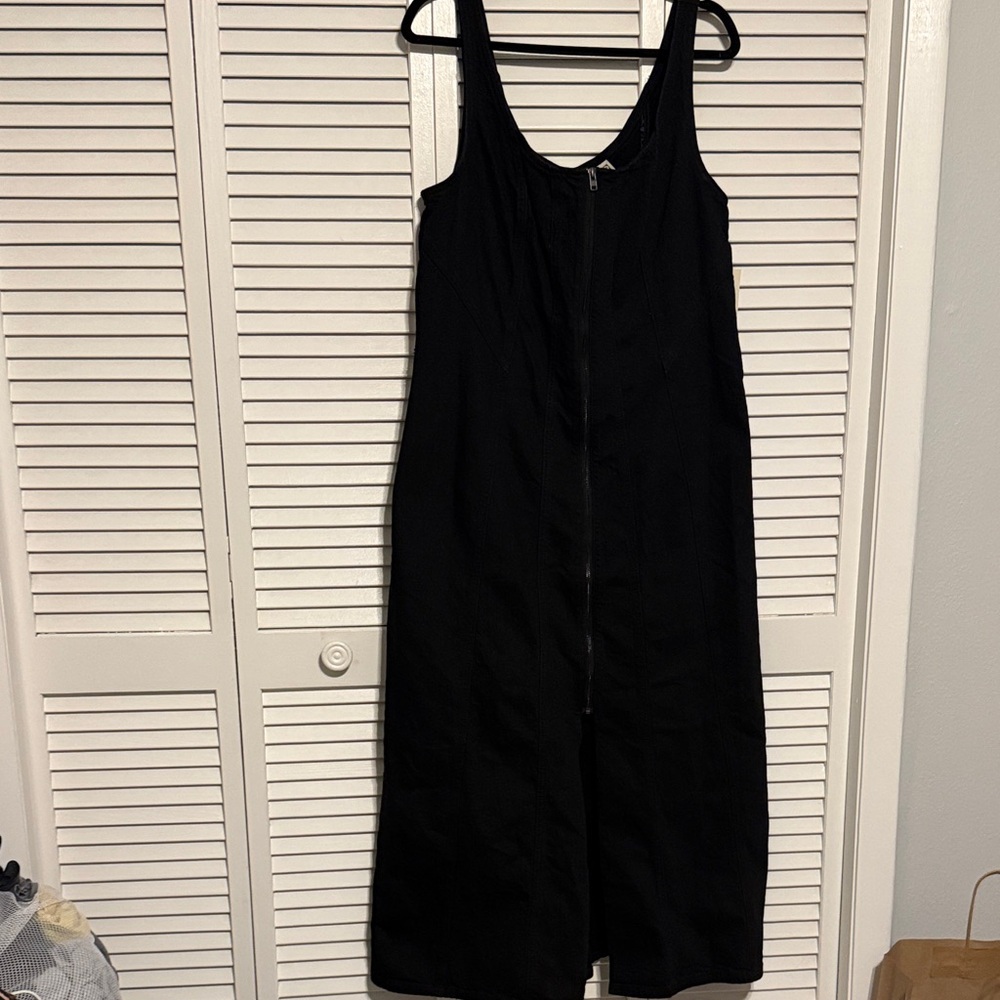 Universal Thread Black Zip-Up Dress